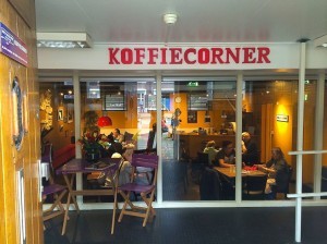街角咖啡廳（圖片來源：Huis van de Wijk Rivierenbuurt）