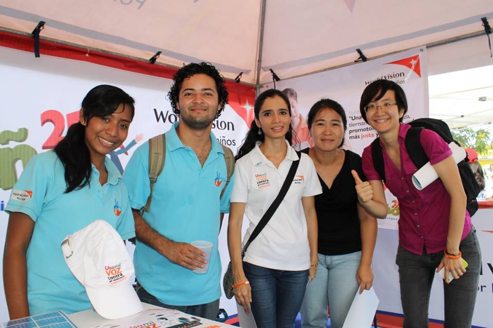 服務單位也是海外志工保護網絡的一部分（圖／作者於尼加拉瓜世展會行銷活動合影）